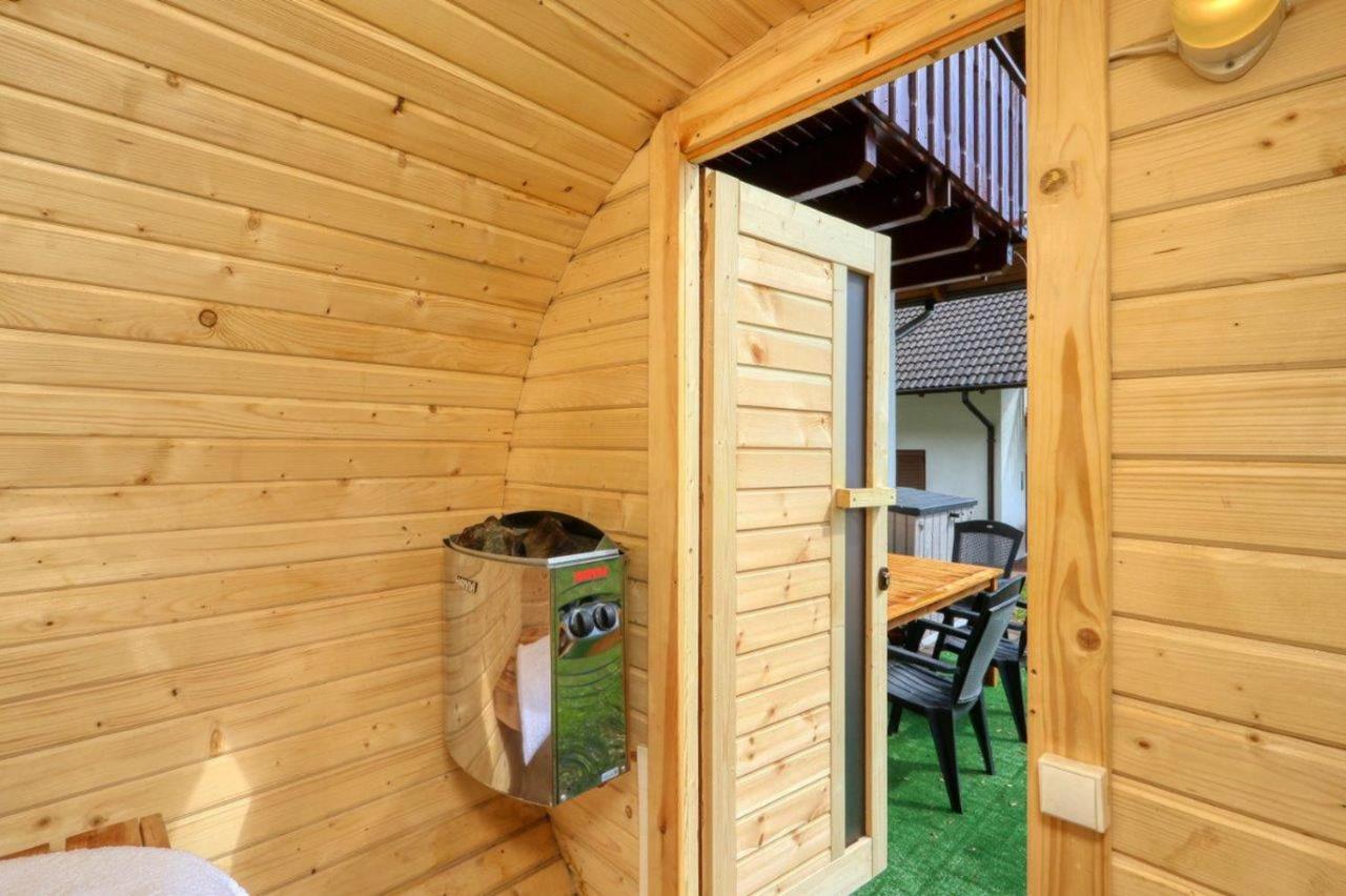 Seepark Kirchheim Ferienhaus Bei Vera Mit Sauna Ngoại thất bức ảnh